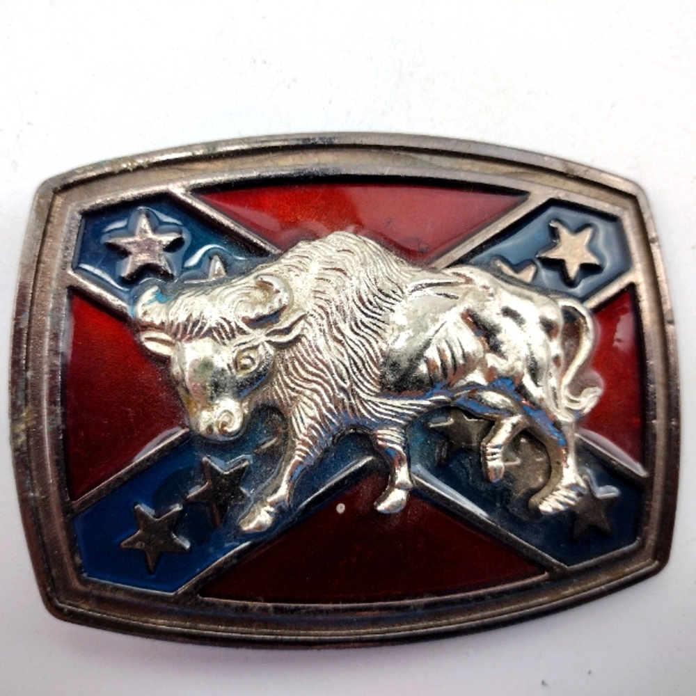 Southern Pride Bull belt buckle